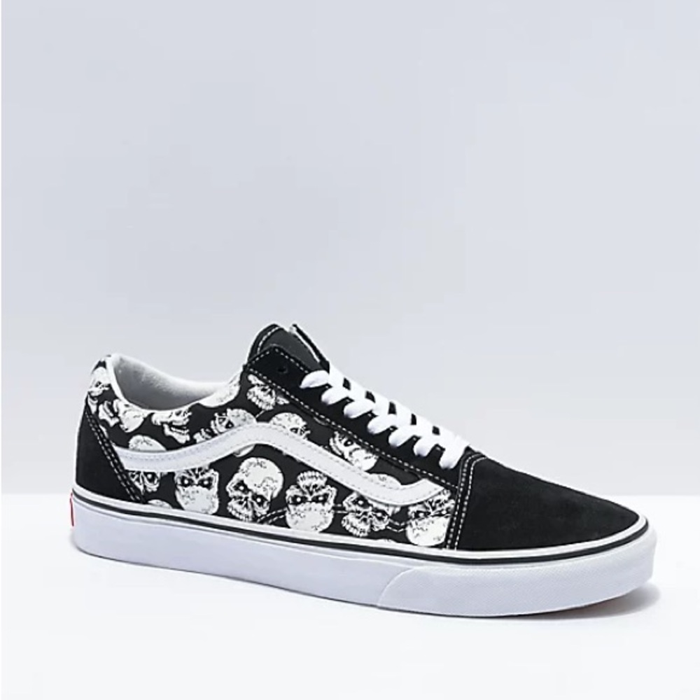 Vans skull shoes